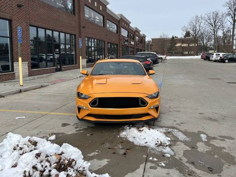 Used 2019 Ford Mustang GT Premium image 3