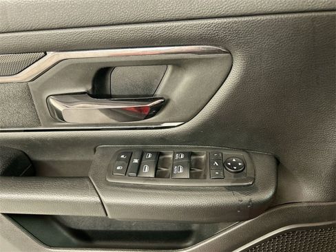 Used 2021 RAM 1500 Big Horn w/ Built-to-serve Edition image 11