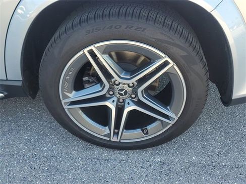 Used 2022 Mercedes-Benz GLS 580 GLS 580 w/ Off-Road Package image 5