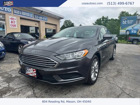 Used 2017 Ford Fusion SE FWD image 1