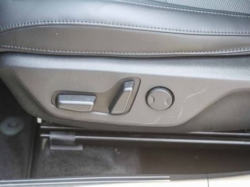 Certified 2025 Kia Niro EX FWD image 22