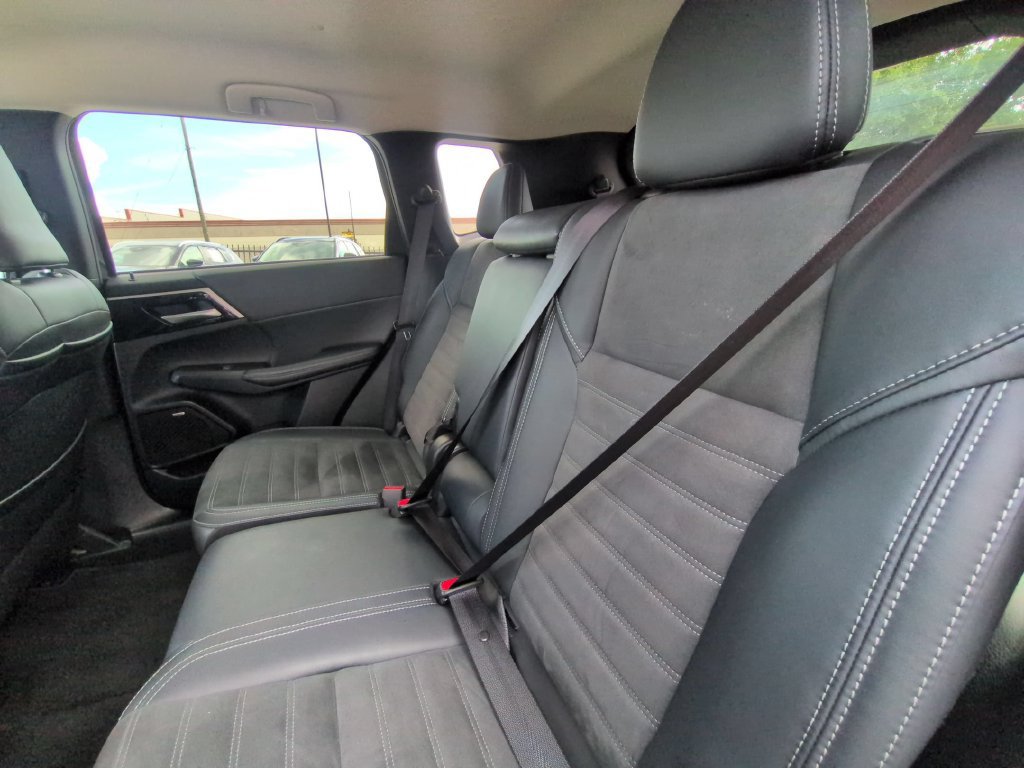 Used 2025 Mitsubishi Outlander SE AWD/4WD image 27