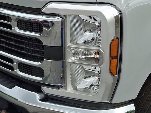 Used 2026 Ford F250 XLT AWD/4WD image 9