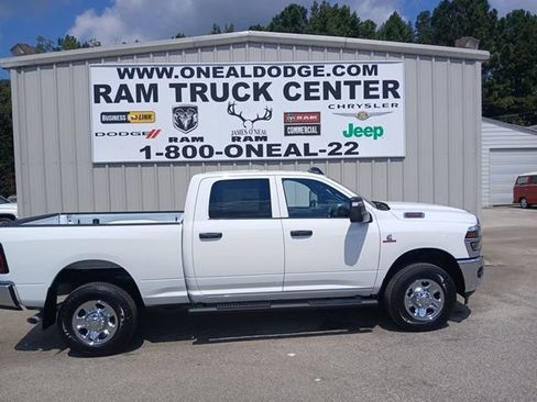 New 2026 RAM 2500 Tradesman AWD/4WD image 2