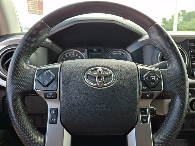Used 2022 Toyota Tacoma SR5 AWD/4WD image 18