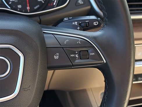 Certified 2023 Audi Q5 2.0T Premium w/ Convenience Package image 10