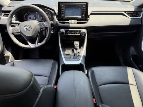 Used 2022 Toyota RAV4 XLE Premium FWD image 12