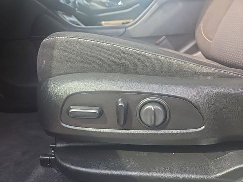 Used 2020 GMC Acadia SLE w/ Driver Convenience Package image 19