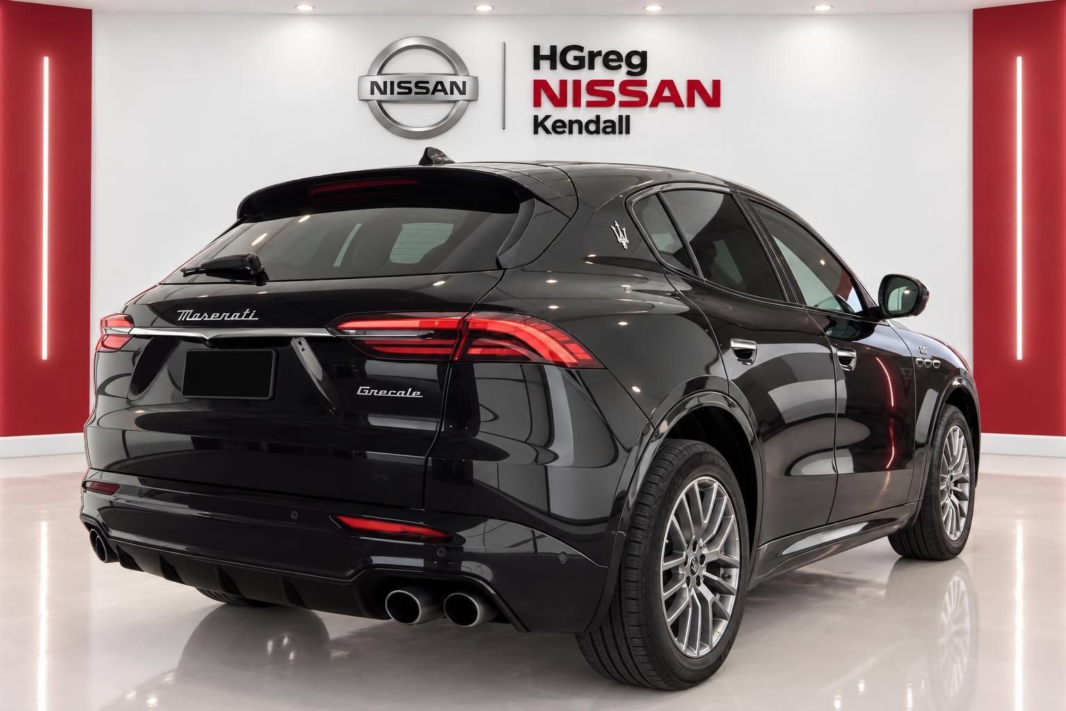Used 2023 Maserati Grecale GT AWD/4WD image 4