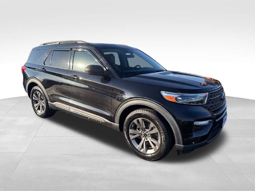 Used 2021 Ford Explorer XLT w/ Equipment Group 202A AWD/4WD image 7