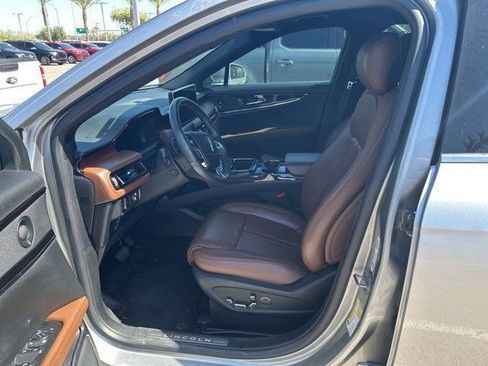 Used 2022 Lincoln Nautilus Reserve w/ Equipment Group 201A image 12