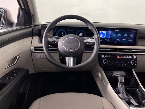 Certified 2025 Hyundai Tucson SEL FWD image 15