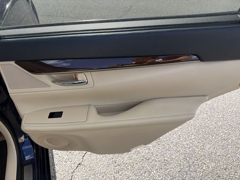 Used 2013 Lexus ES 350 FWD image 26