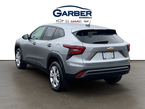 Used 2024 Chevrolet Trax LS FWD image 3