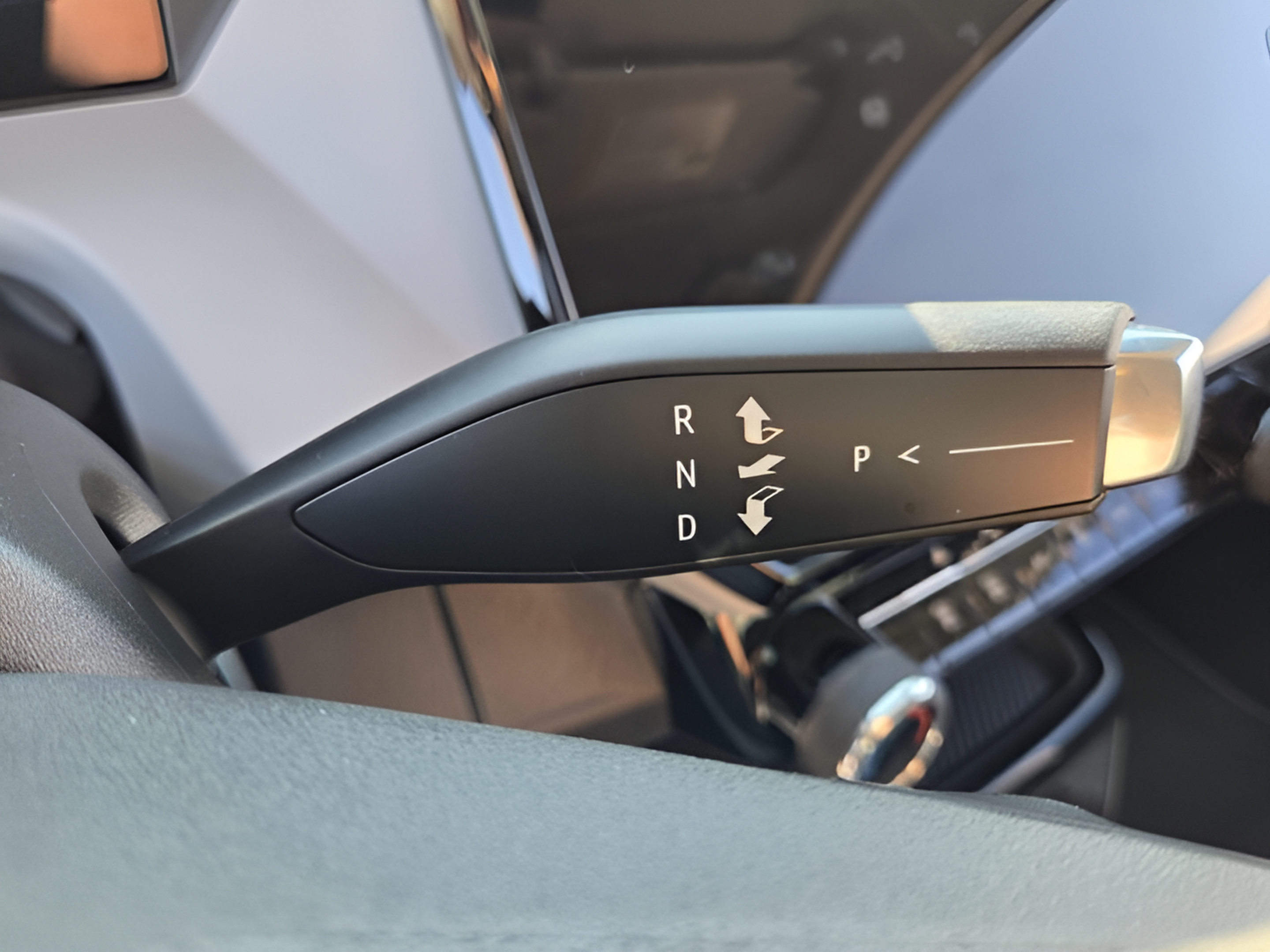 Certified 2027 Chevrolet Bolt LT w/ Comfort Package FWD image 27