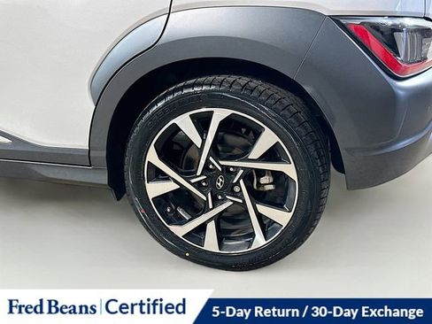 Certified 2023 Hyundai Kona Limited image 7