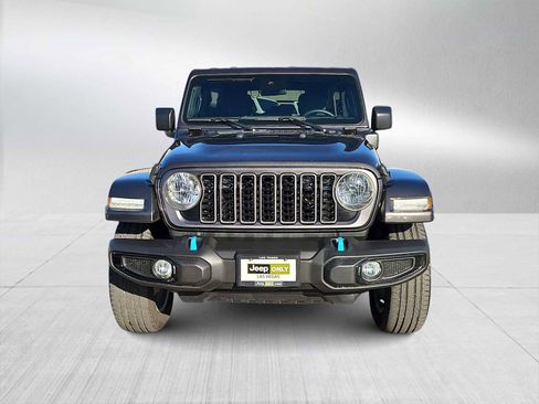 Used 2024 Jeep Wrangler Sport S image 3
