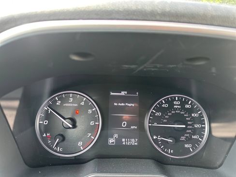 Used 2025 Subaru Outback Onyx Edition AWD/4WD image 13