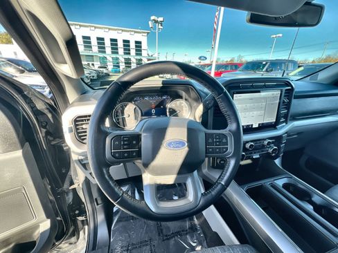 Used 2022 Ford F150 XLT w/ Equipment Group 302A High image 16