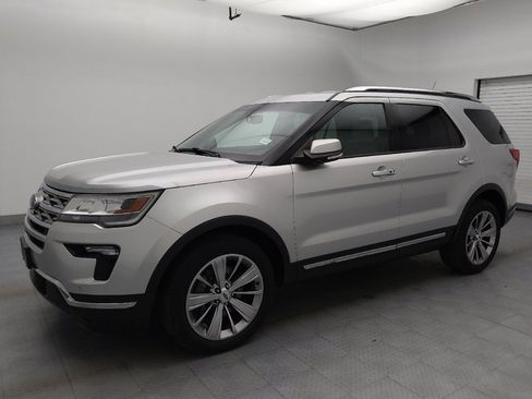 Used 2018 Ford Explorer Limited image 2