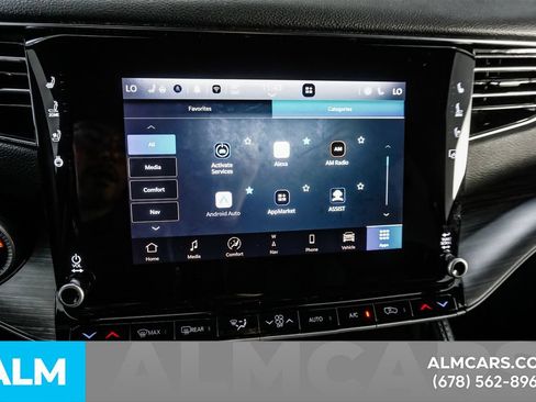 Used 2024 Jeep Wagoneer L Series II RWD image 33