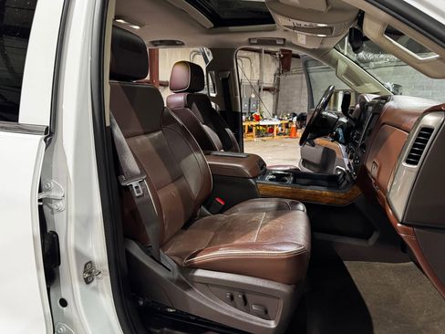 Used 2016 Chevrolet Silverado 2500 High Country w/ Duramax Plus Package image 27