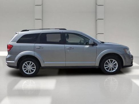 Certified 2017 Dodge Journey SXT w/ Comfort/Convenience Group FWD image 6