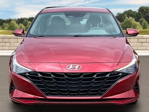 Used 2023 Hyundai Elantra SEL FWD image 3