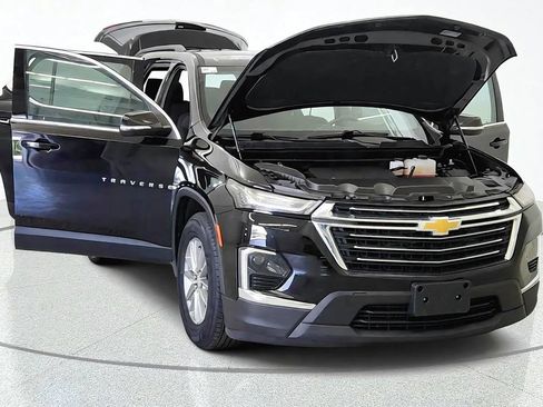 Used 2023 Chevrolet Traverse LT AWD/4WD image 12