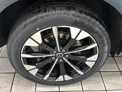 New 2026 Volvo XC60 B5 Plus w/ Climate Package AWD/4WD image 31