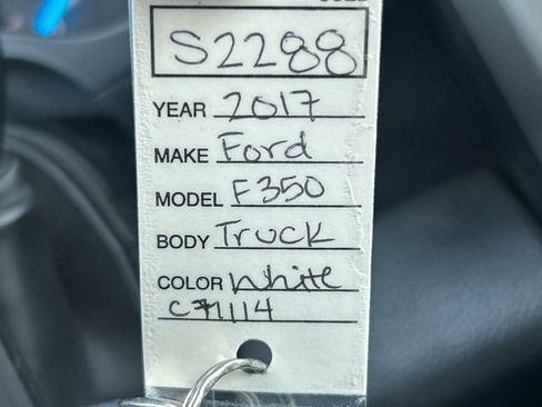 Used 2017 Ford F350 Lariat w/ Chrome Package image 34