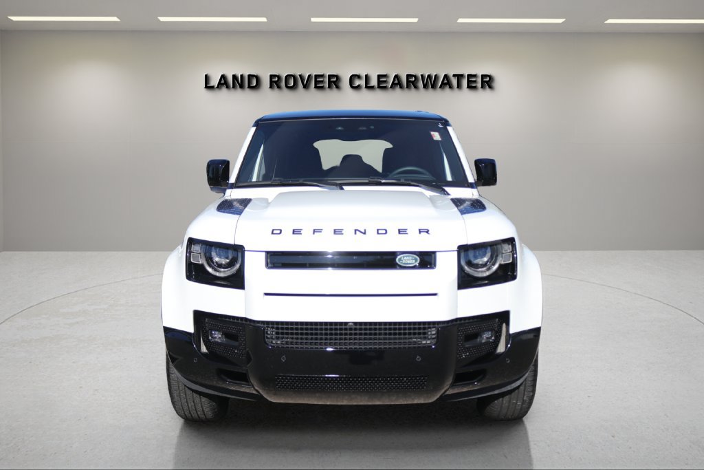 Used 2025 Land Rover Defender 110 X-Dynamic SE AWD/4WD image 8