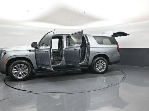 Used 2025 GMC Yukon XL Denali AWD/4WD image 52