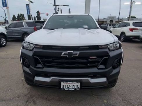 Used 2024 Chevrolet Colorado Trail Boss AWD/4WD image 3