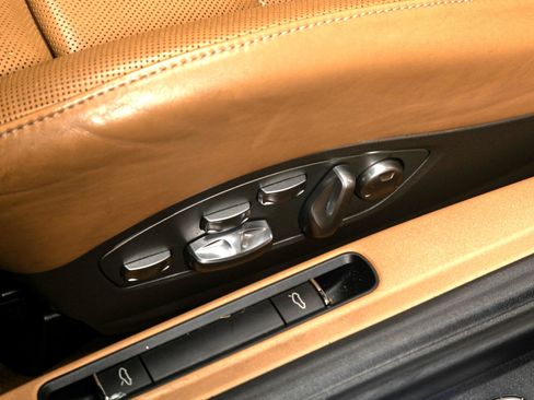 Used 2015 Porsche 911 Carrera S image 22