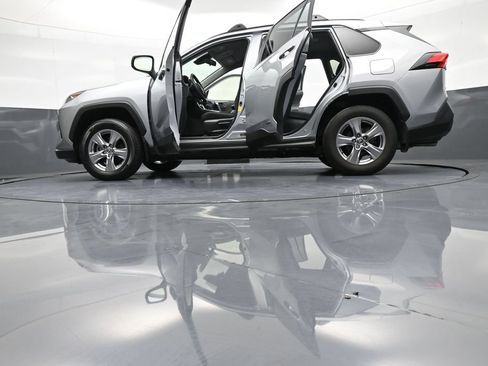 Used 2022 Toyota RAV4 LE AWD/4WD image 48