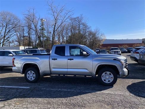 New 2026 Toyota Tundra SR image 2