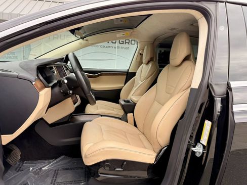 Used 2016 Tesla Model X 90D AWD/4WD image 17