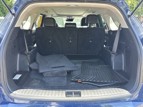Used 2025 Kia Sorento S w/ Panoramic Sunroof Package FWD image 23