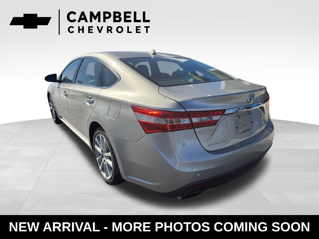 Used 2014 Toyota Avalon Limited FWD image 3