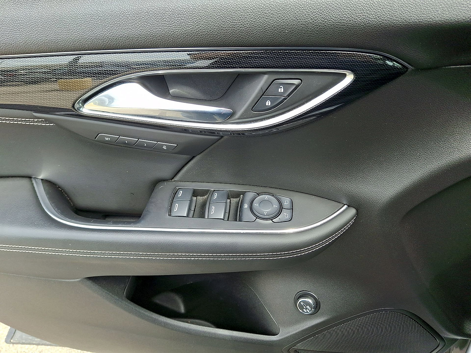 Used 2023 Buick Envision Essence w/ Sport Touring Package AWD/4WD image 10