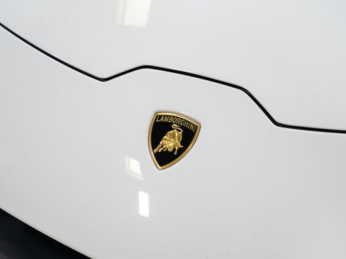 Used 2020 Lamborghini Huracan EVO AWD/4WD image 24