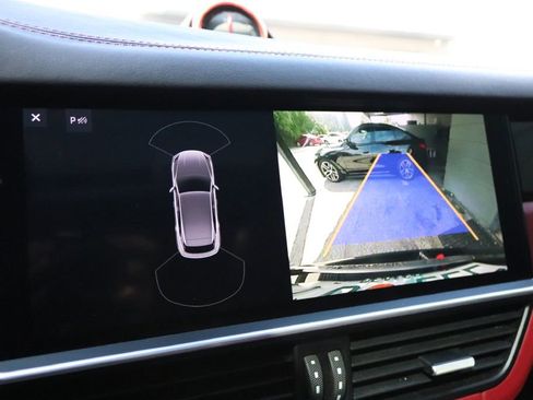 Used 2019 Porsche Cayenne image 33