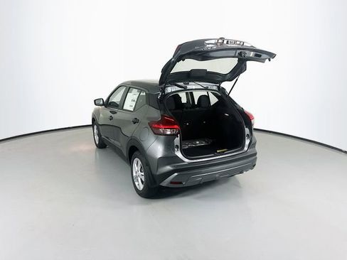 New 2025 Nissan Kicks Play S FWD image 9