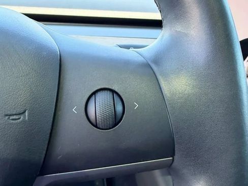 Used 2018 Tesla Model 3 Long Range AWD/4WD image 24