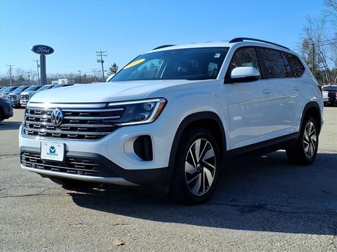 Used 2025 Volkswagen Atlas SE image 29