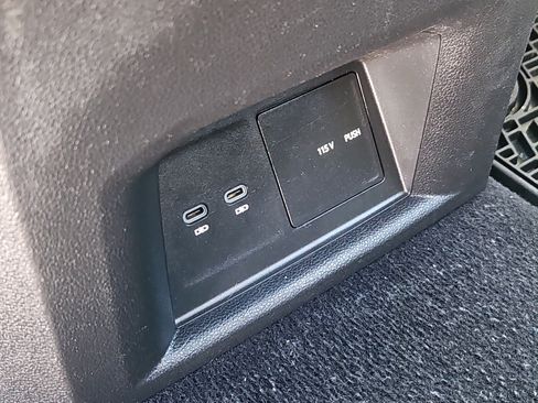 Used 2023 Volkswagen Atlas SEL Premium image 18