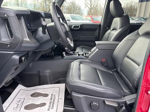 New 2025 Ford Bronco Badlands image 15