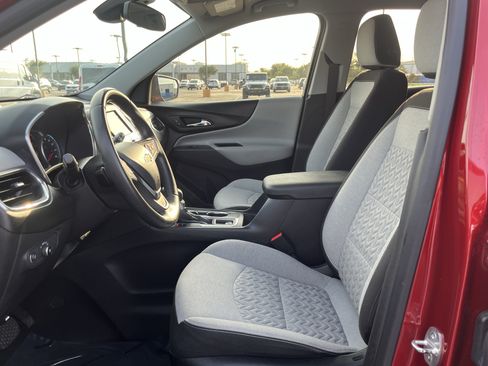 Used 2022 Chevrolet Equinox LT FWD image 30