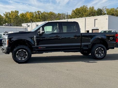 Used 2023 Ford F250 Lariat w/ Tremor Off-Road Package image 6
